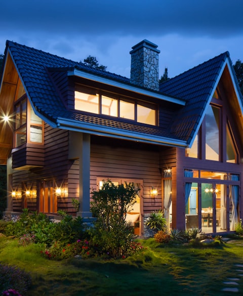Real Estate & Property Sales Services